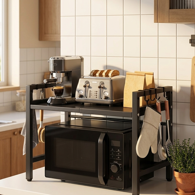 étagère pour micro-onde noire cuisine chaleureuse cafetière grille-pain comptoir bois installation facile